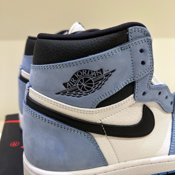 Jordan 1 University Blue - Brand New - Picture 4 of 4